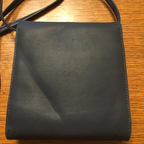 Black Trifold Crossbody Bag - Picture 6 of 12